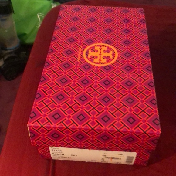 Wrap around ankle sandals - Picture 1 of 5